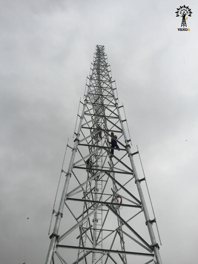 نصب دکل خودایستا